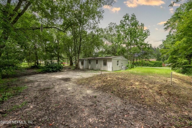 7832 Newton Rd
