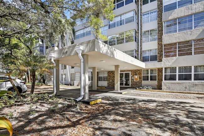 Building Photo - 6500 Cypress Rd Unit 410