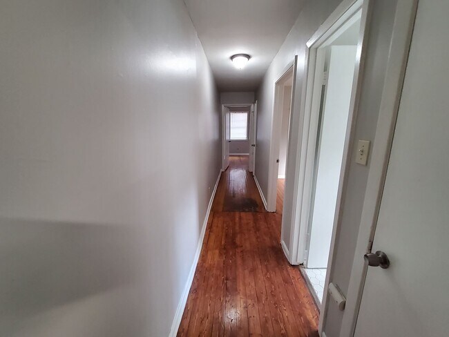 Photo - 846 Biggs St