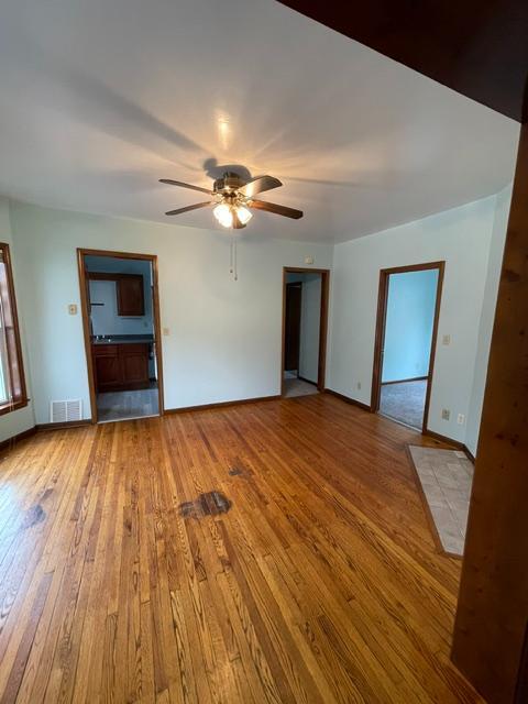 Photo - 427 Walnut St