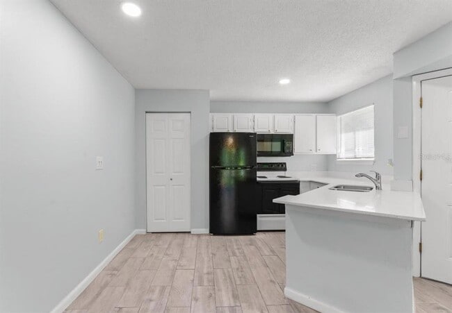 Photo - 1908 Lake Atriums Cir Unidad 3 Rental