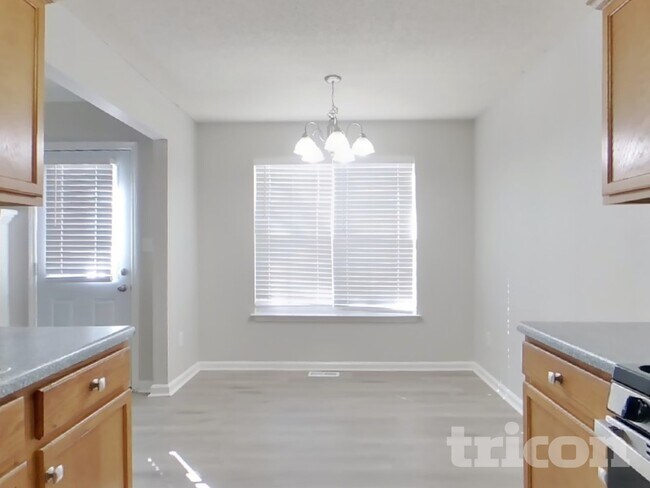 Photo - 3350 Slate Dr