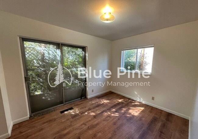 Photo - 360 S Ridge Ave Unit 2