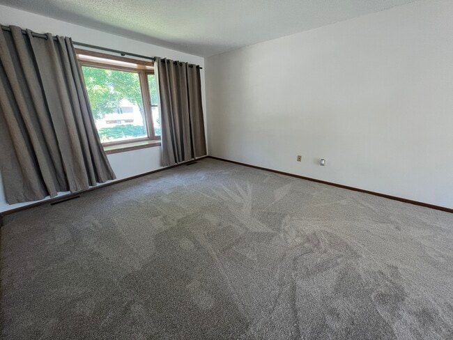 Photo - 1840 48th St NW