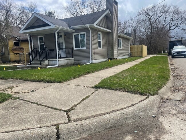 Photo - 1129 Huron St