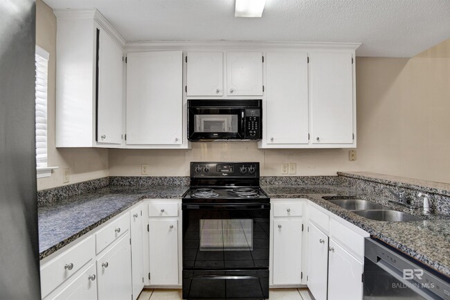 Photo - 200 Parma Dr