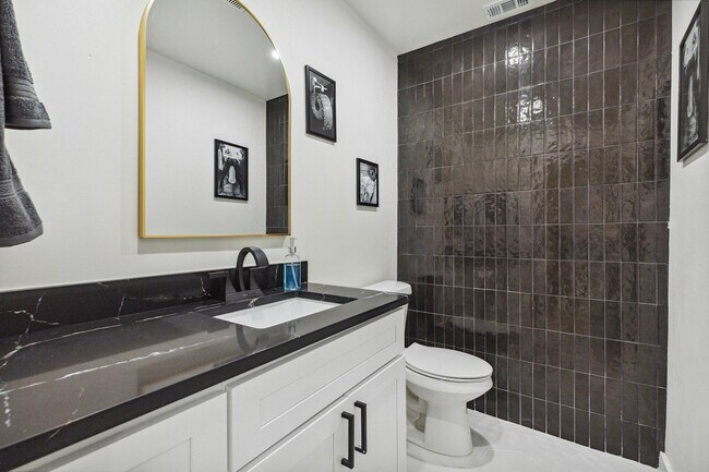 Photo - 3236 Golfing Green Pl