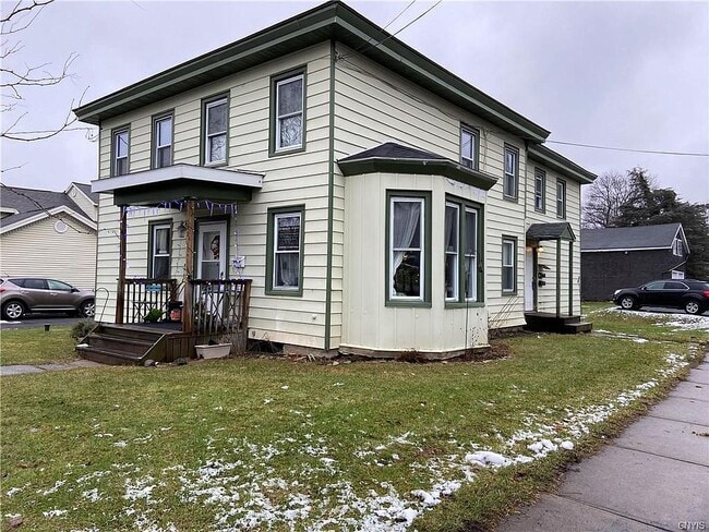 Photo - 309 Clinton St