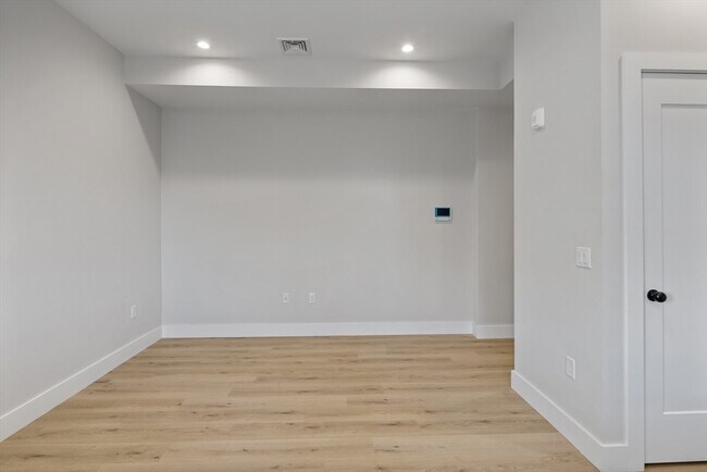 Photo - 186 Bedford St Unit 201