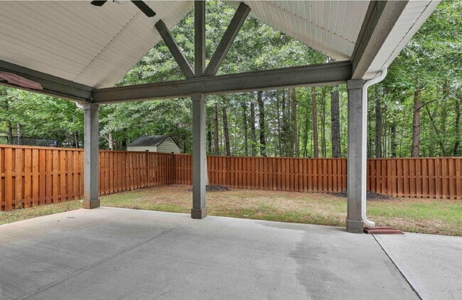 Photo - "Spacious 5-Bed Family Retreat with Movie Room & Cozy Patio Fireplace in Sharpsburg!"