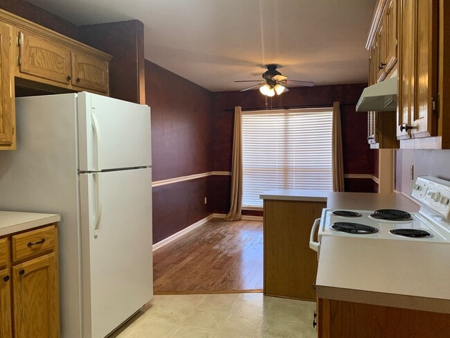 Photo - 1037 S Hills Dr