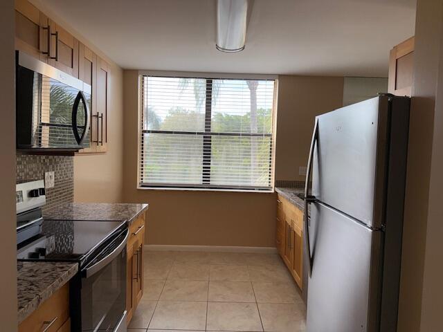 Building Photo - 2455 Lindell Blvd Unit 3301