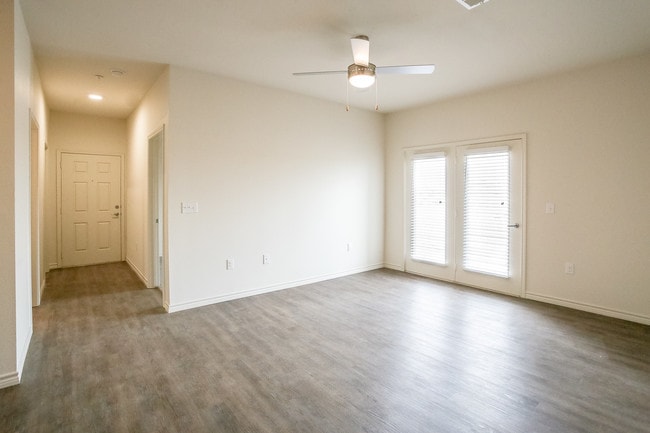 Photo - Encore At Power Center