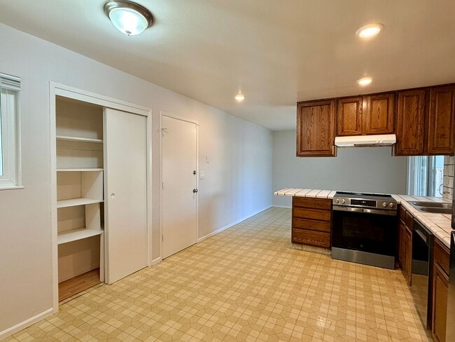 Photo - Spacious 3 Bedroom 2 Bath Home with 2 Car Garage and Central Air Conditioning