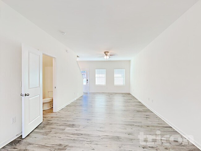 Photo - 820 Caper St