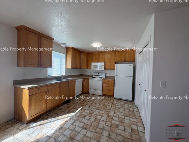 3713 Deloy Dr Unit 2