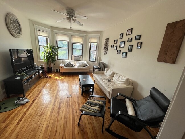 Photo - 1345 Commonwealth Ave Unit 2