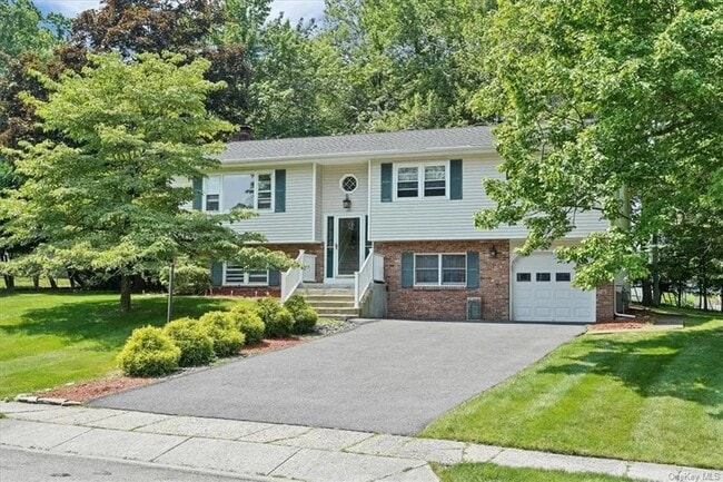 Photo - 21 Winchester Dr