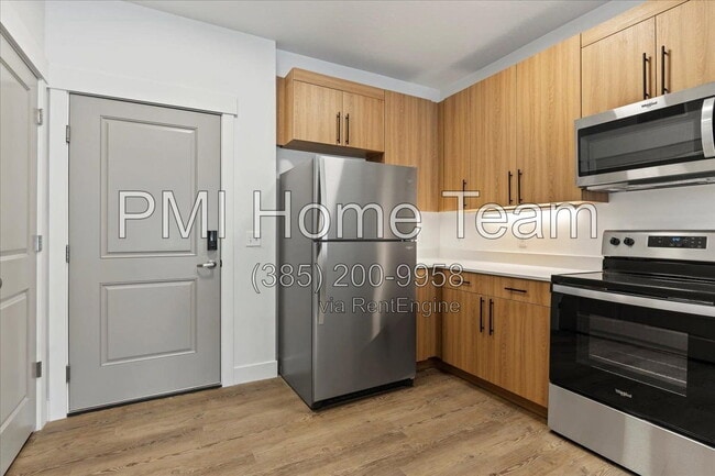 3378 Washington Blvd Unidad 204
