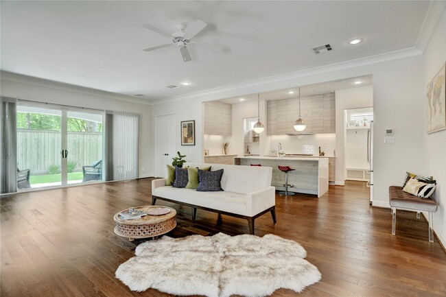 Photo - 1715 Maravilla Dr