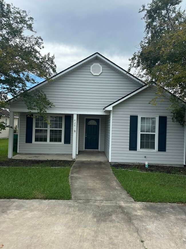 Building Photo - 4241 Wilshire Dr Rental