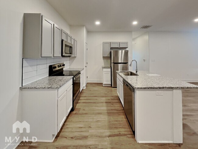 Photo - 5812 E Bristol Cir