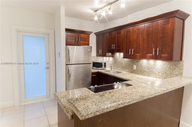 Photo - 900 Meridian Ave Unit 106