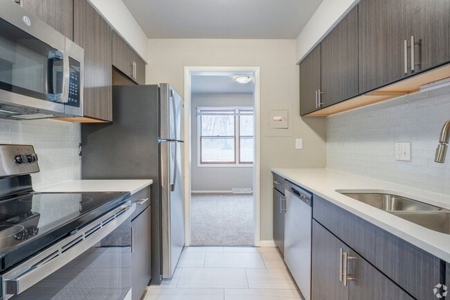 Photo - Woodland Reserve Apartments