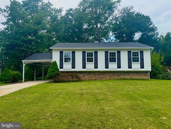 Building Photo - 8012 Frye Rd Rental