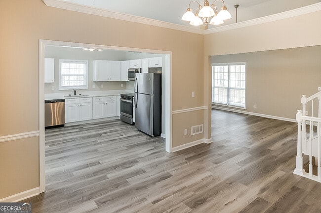 Photo - 100 Creekside Cir
