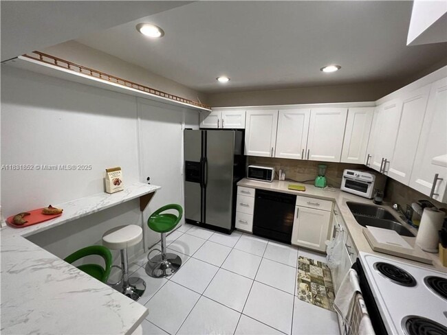 Building Photo - 6101 N Falls Cir Dr Rental