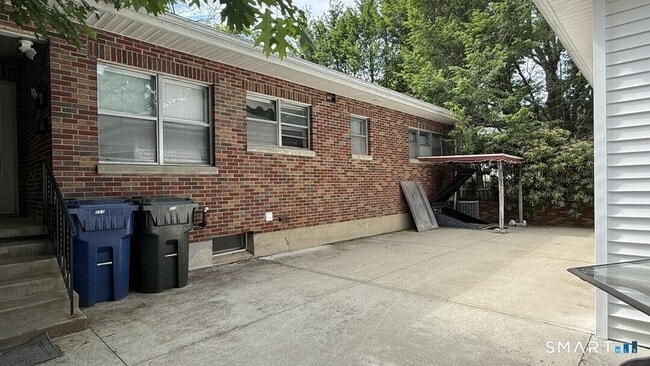 223 High St