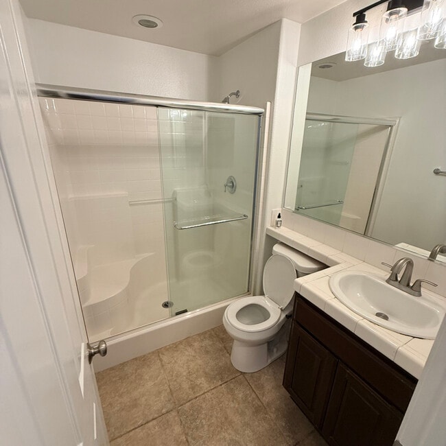 Photo - 8108 Finch St