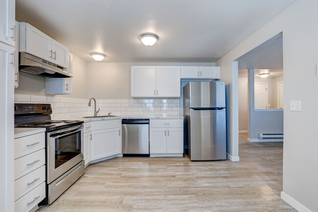 Building Photo - Cherrylane Rental