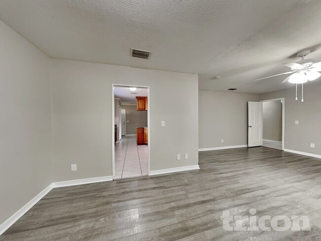 Photo - 14314 Ravenwood Ln