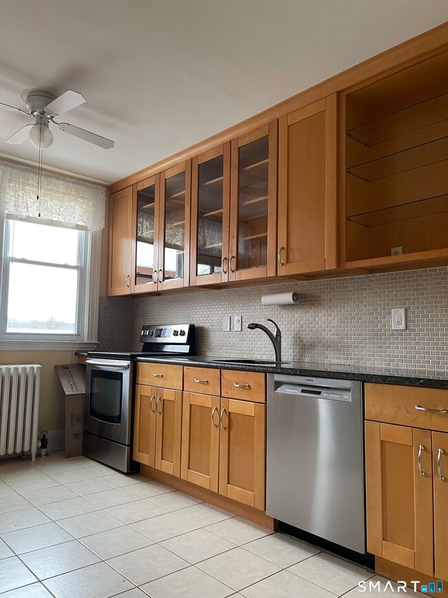 Photo - 890 Farmington Ave Unit 890D