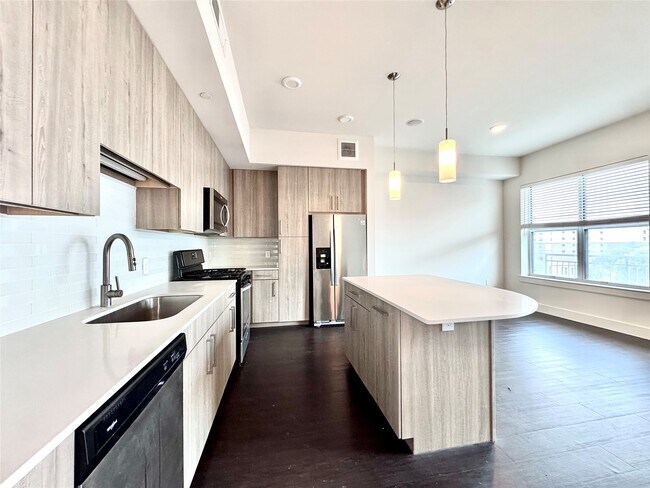 Photo - 3120 Smith St Unit 537