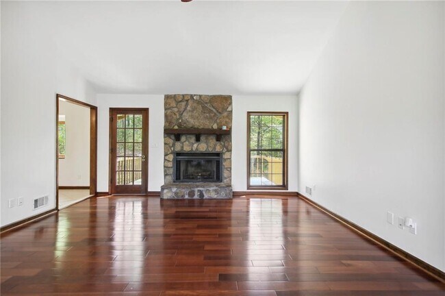 Photo - 4948 Keota Run NE