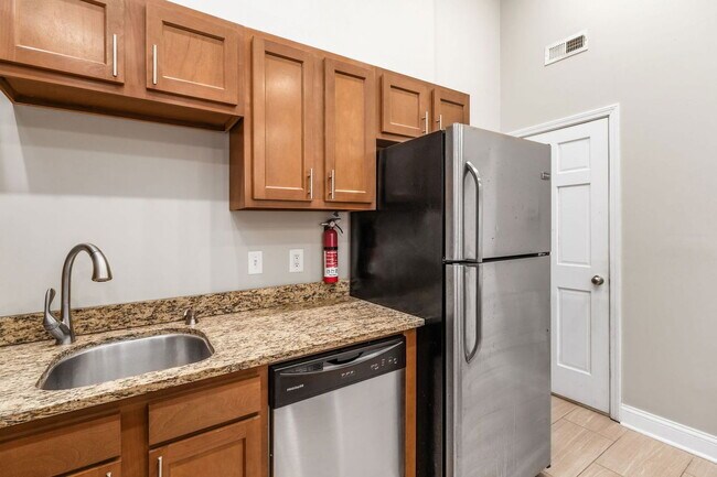 Photo - 77 E 7th Ave