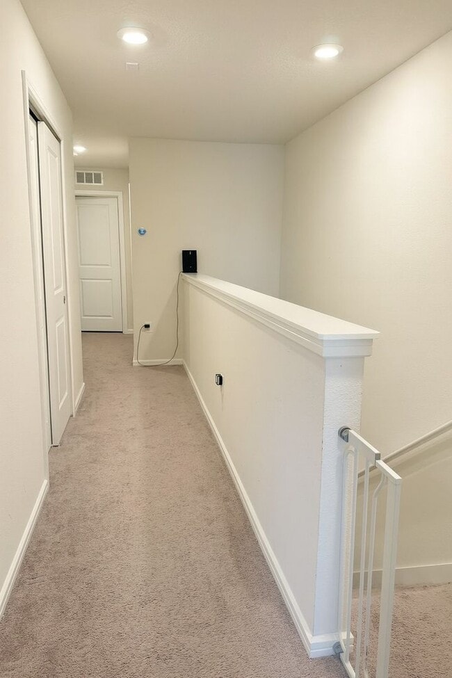 Photo - 5489 Elmview Xing