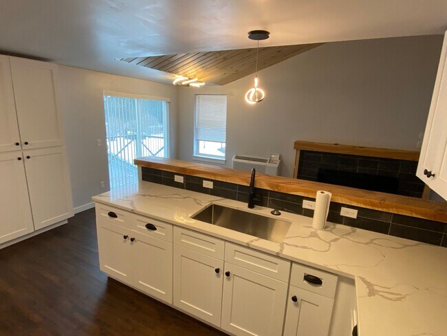 Photo - 514 Bierney Creek Rd Unit 1 - "Upper Loft" (735)