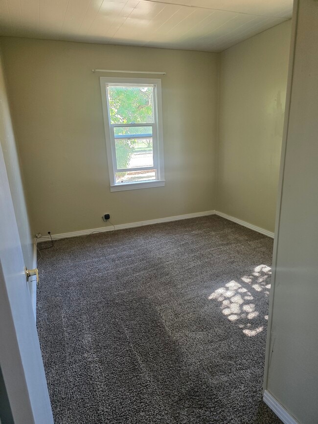 Photo - 292 S 9th Ave