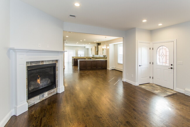 Photo - 450 4th St Townhome