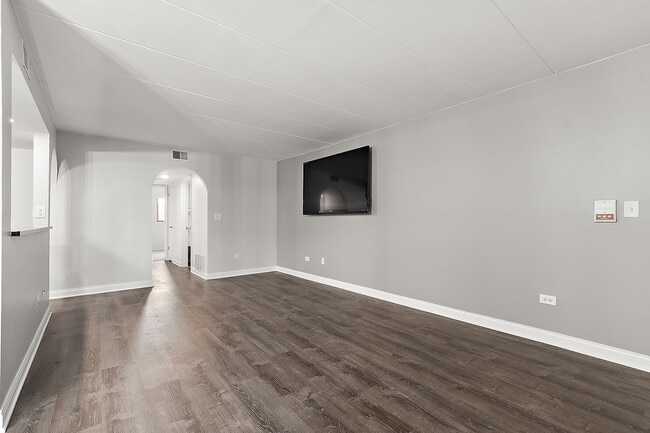 Photo - 16749 Paxton Ave Unit 1N