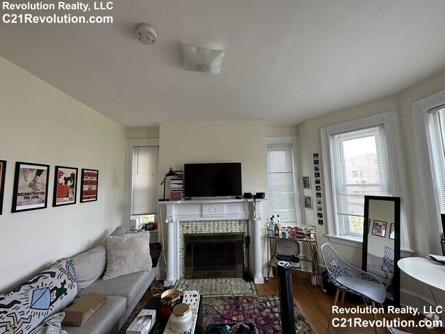 Building Photo - 1648 Massachusetts Ave Unit 0-34 Rental