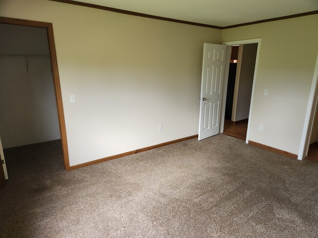 Photo - 130 Meadows Ln