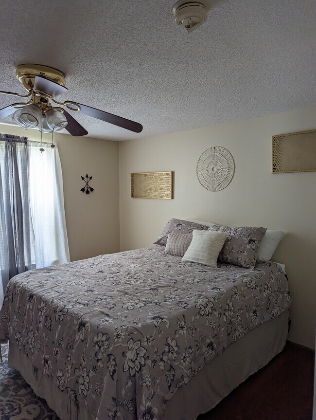 Bedroom 3 - 208 Henderson Dr