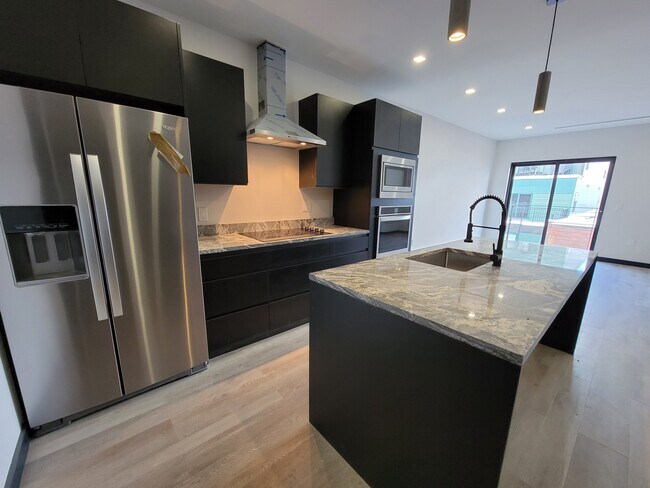 Photo - 2020 Dreer St