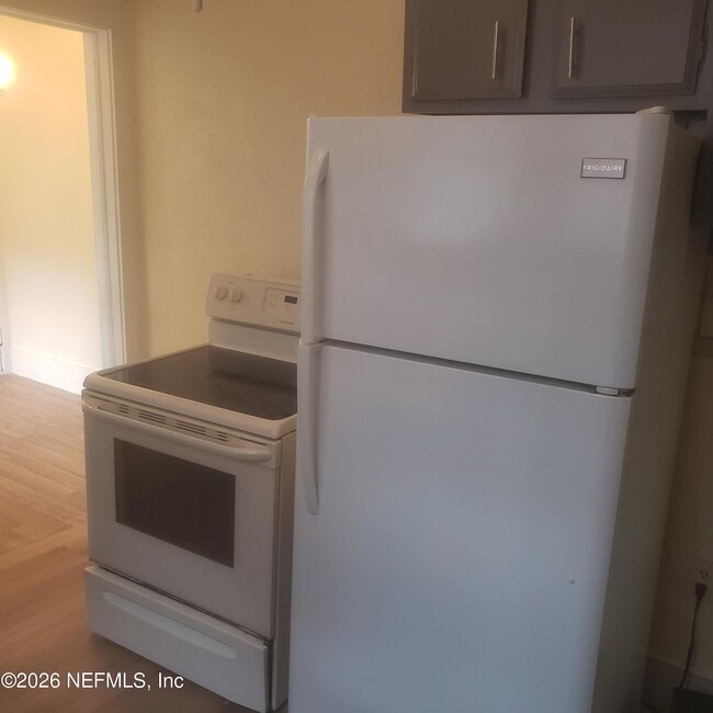 Photo - 2575 Haldumar Terrace