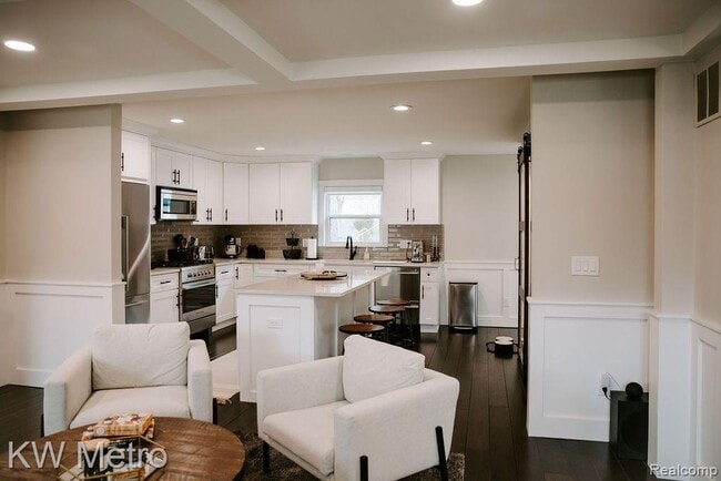 Photo - 973 Allen Dr